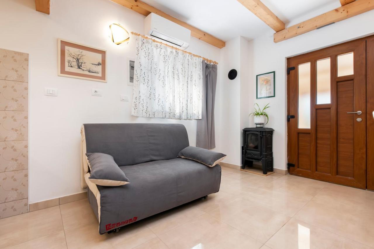 Casetta In Campagna Rovinj Exterior foto