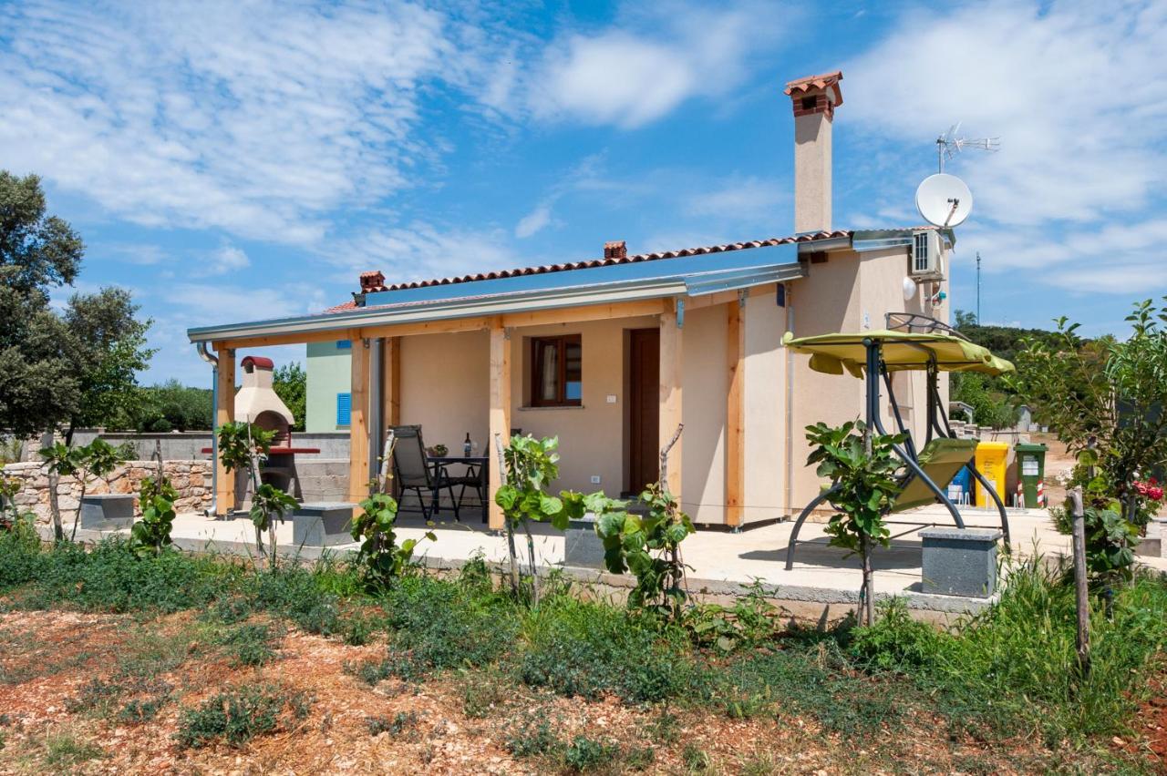 Casetta In Campagna Rovinj Exterior foto