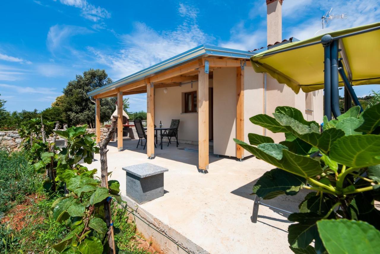 Casetta In Campagna Rovinj Exterior foto